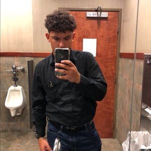 Meet your Posher, Elias